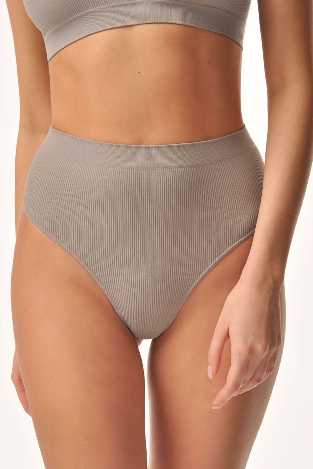 Трусы-стринги PE055 Mist