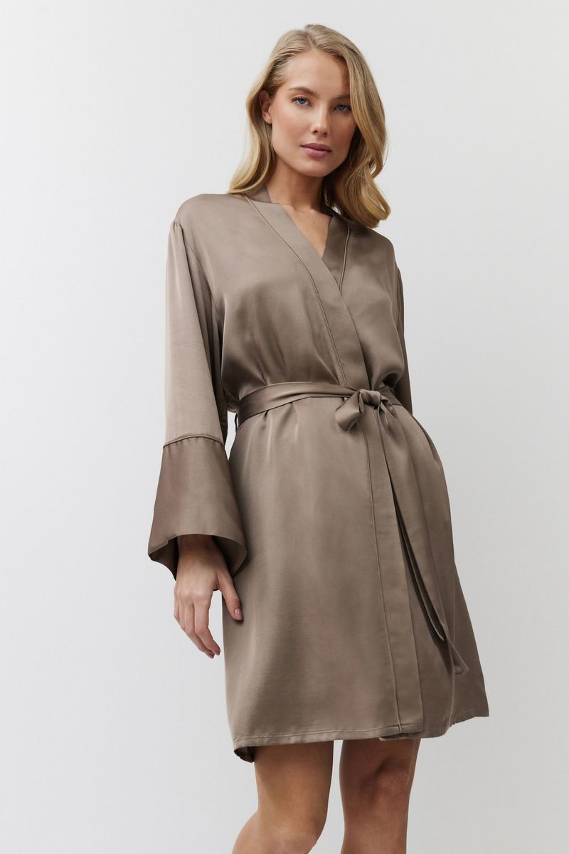 mila халат женский от магазина «Зона Белья»