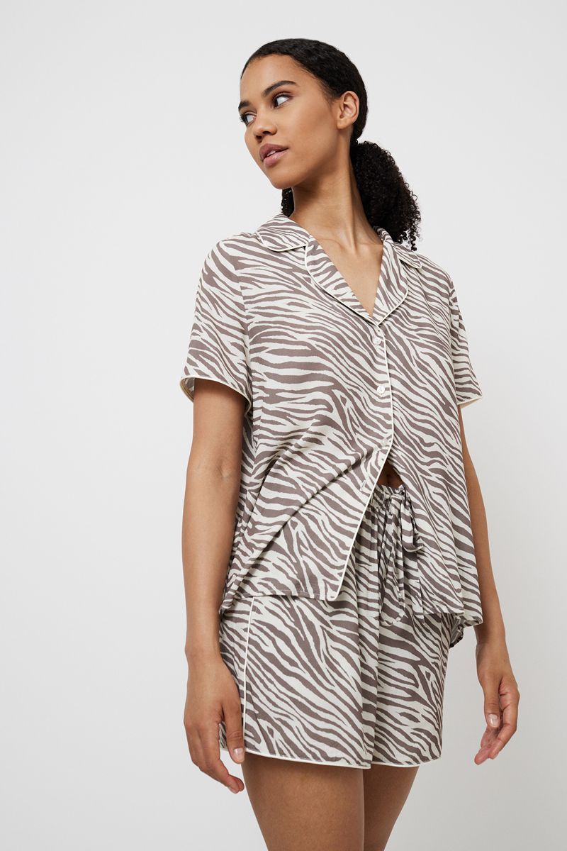 manuela пижама женская с шортами от магазина «Зона Белья»