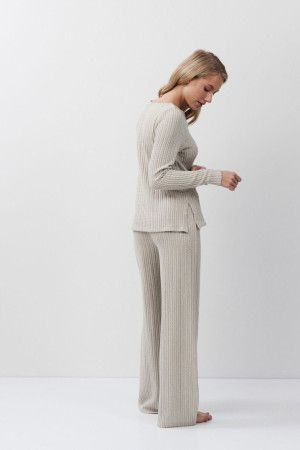 estelle set комплект женский со штанами купить по доступной цене в интернет-магазине Zonabelya.ru! 