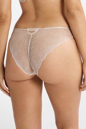 Нижнее белье для женщин купить по доступной цене в интернет-магазине Zonabelya.ru! 