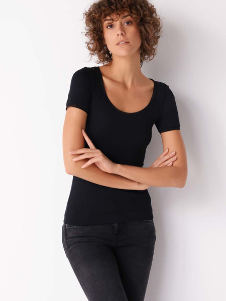 футболка №adb40 outfit от магазина «Зона Белья»