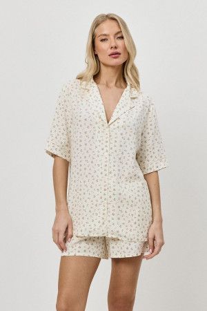 caprielle пижама женская с шортами купить по доступной цене в интернет-магазине Zonabelya.ru! 