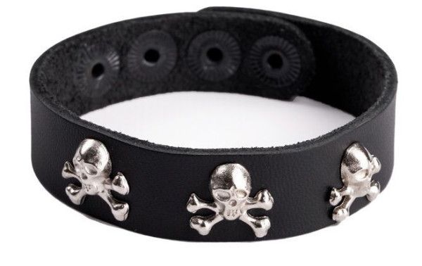 Кожаный браслет "Веселый Роджер"
