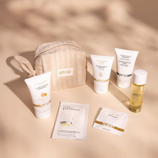 набор yesforlov la trousse enchantée в бежевой косметичке от магазина «Зона Белья»