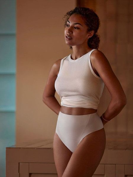 1032462 Трусы High Tanga Shape Perfect Curves ЧЗ танга